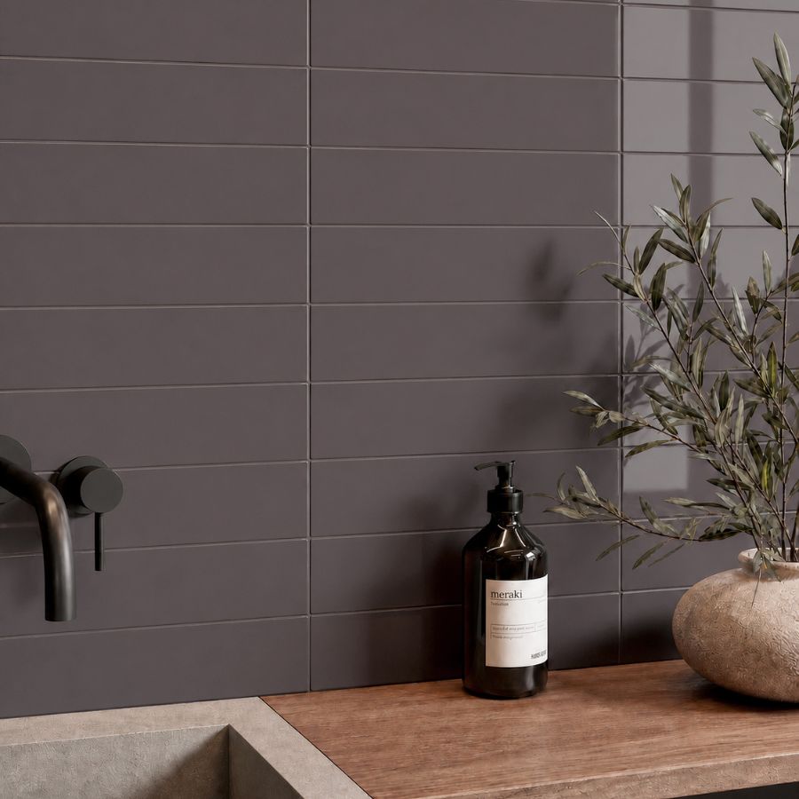 Azulejo Liso M7,5x30 | Lírio Negro 3540 Brilhante